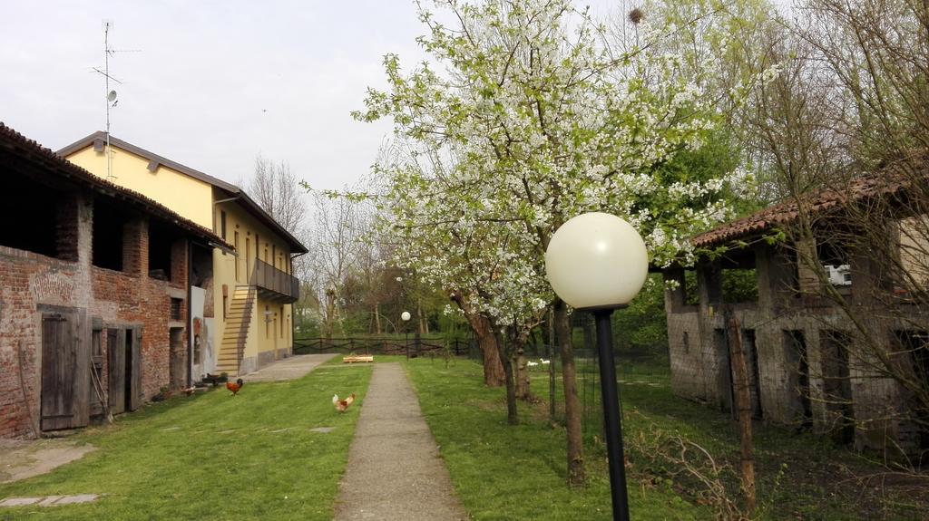 Cascina Scanna Villa Cisliano Exterior photo